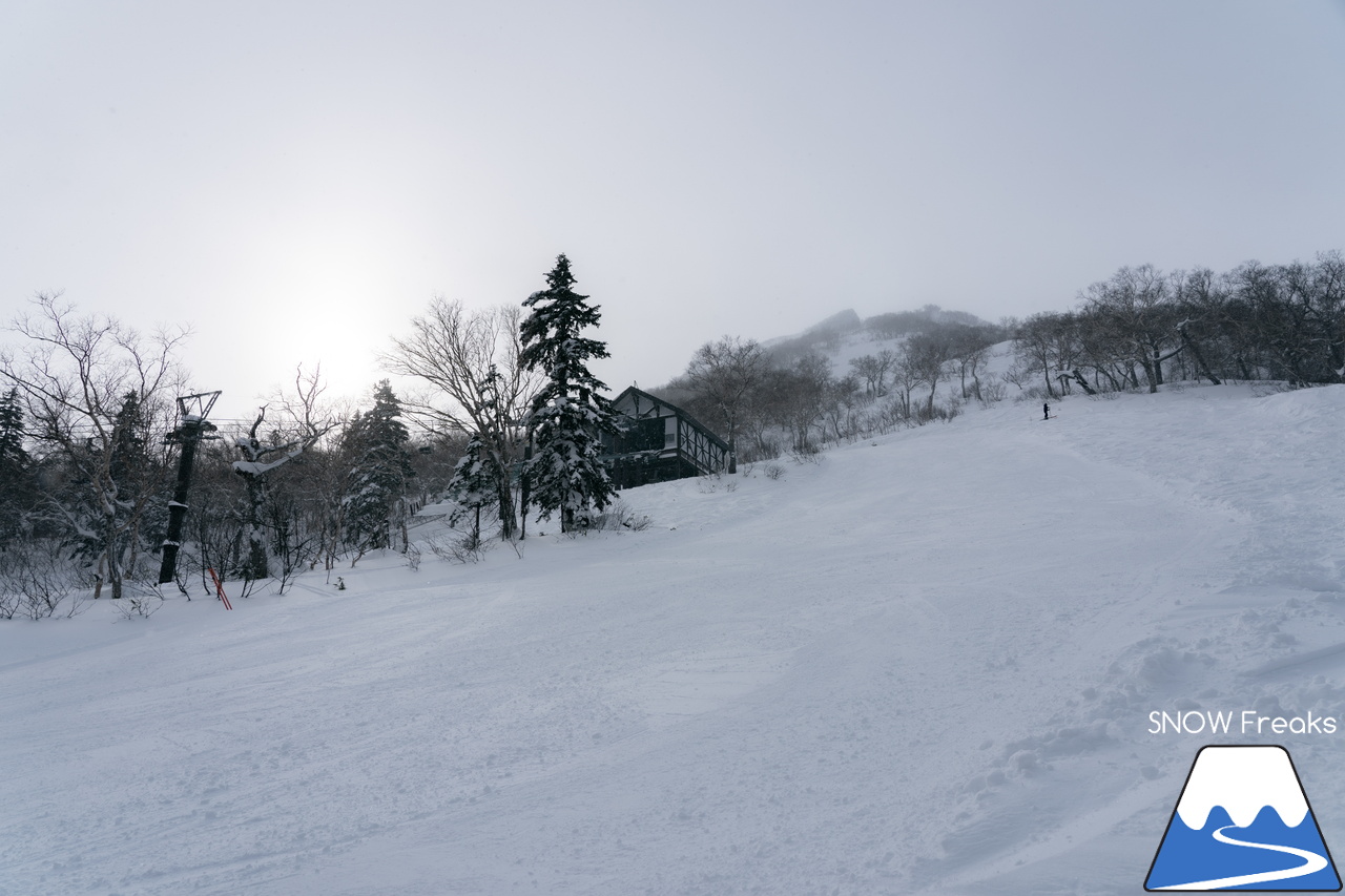 大雪山層雲峡・黒岳ロープウェイスキー場｜北海道ならではの静かな大自然とふわふわのパウダースノーを堪能するなら、のんびり真冬の『黒岳』がおススメです。